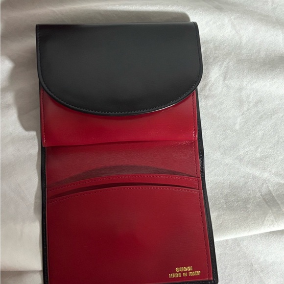 Gucci Red and Black Leather Wallet - Picture 9 of 16